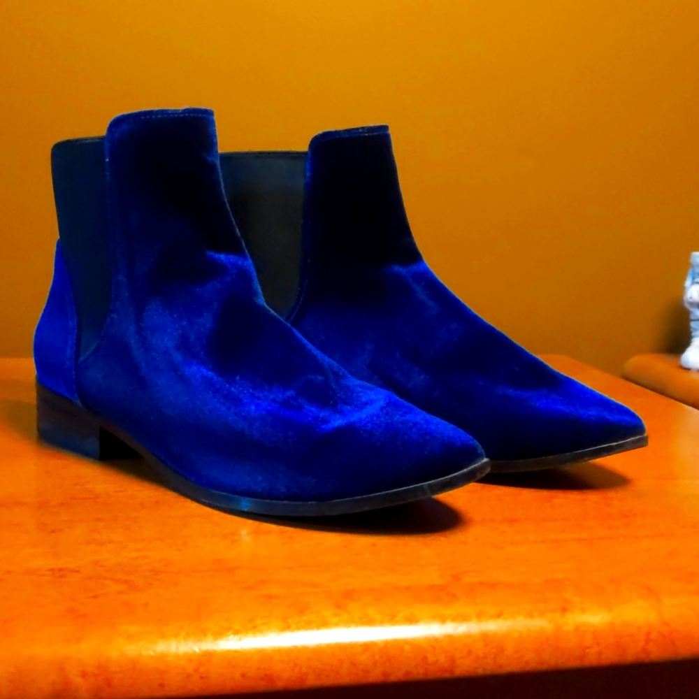 Aldo blue velvet booties